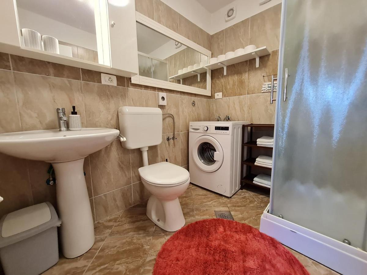 Holiday Home "Mala Kuca " With Heated Pool PUY 외부 사진