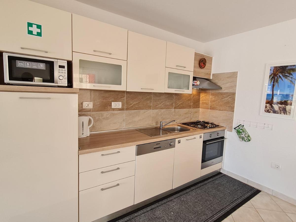 Holiday Home "Mala Kuca " With Heated Pool PUY 외부 사진